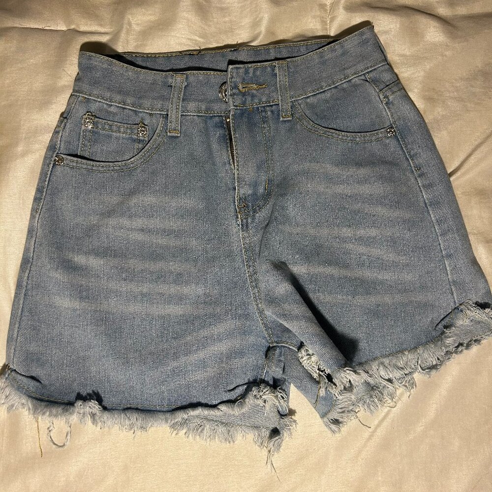 High waisted shorts whitewashed